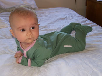 footed playsuit : gentle organic cotton babywear