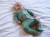 footed playsuit : comfortable organic cotton babywear